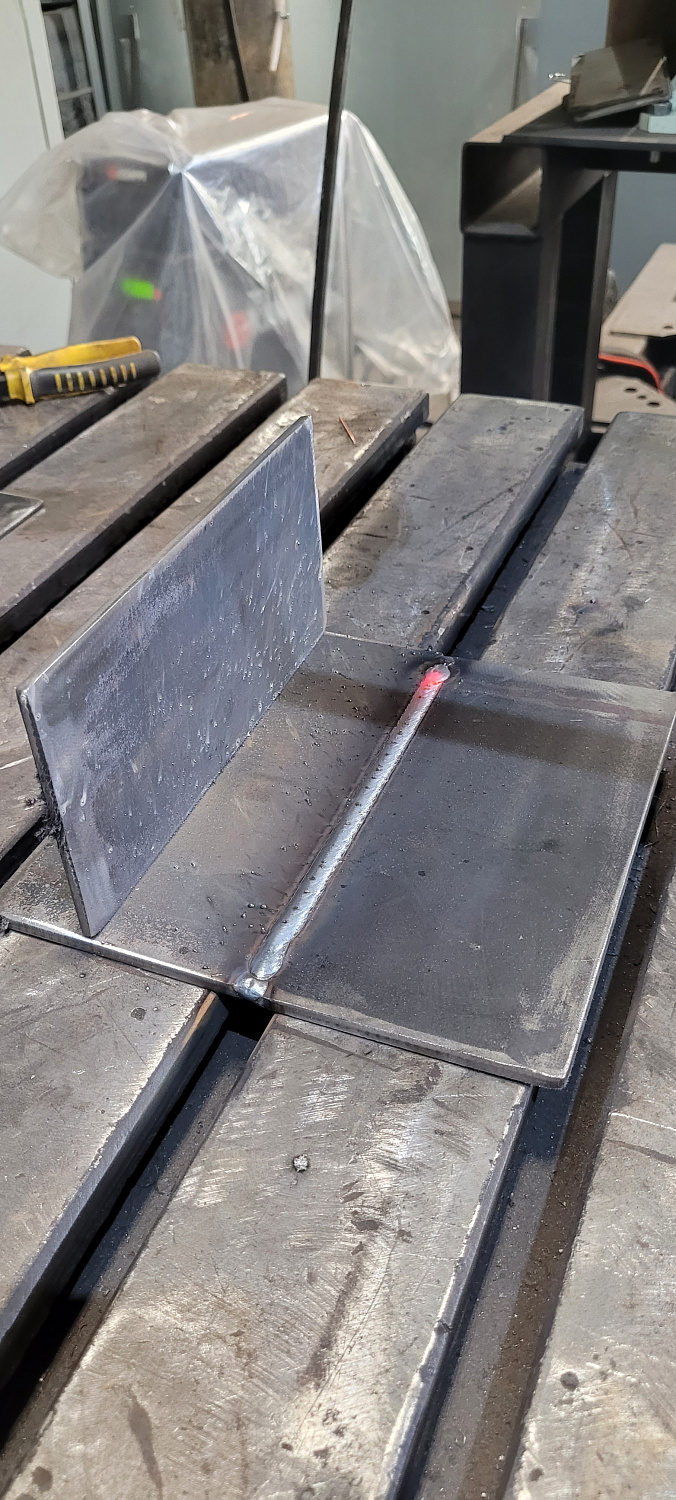 Purchasing a welding robot and the first steps in welding
